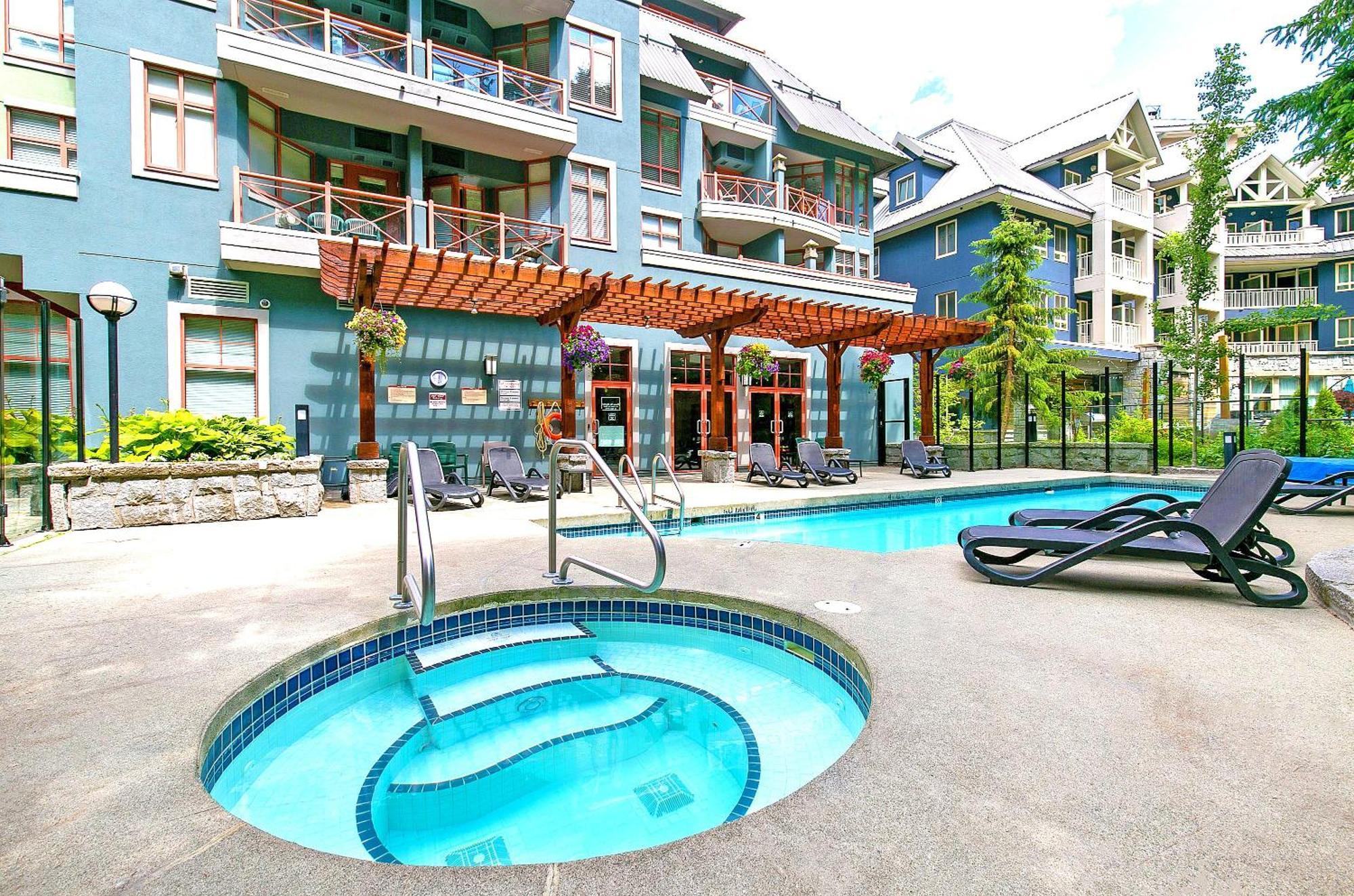 Alpenglow Lodge Family & Work Retreat By Mva Whistler Bagian luar foto