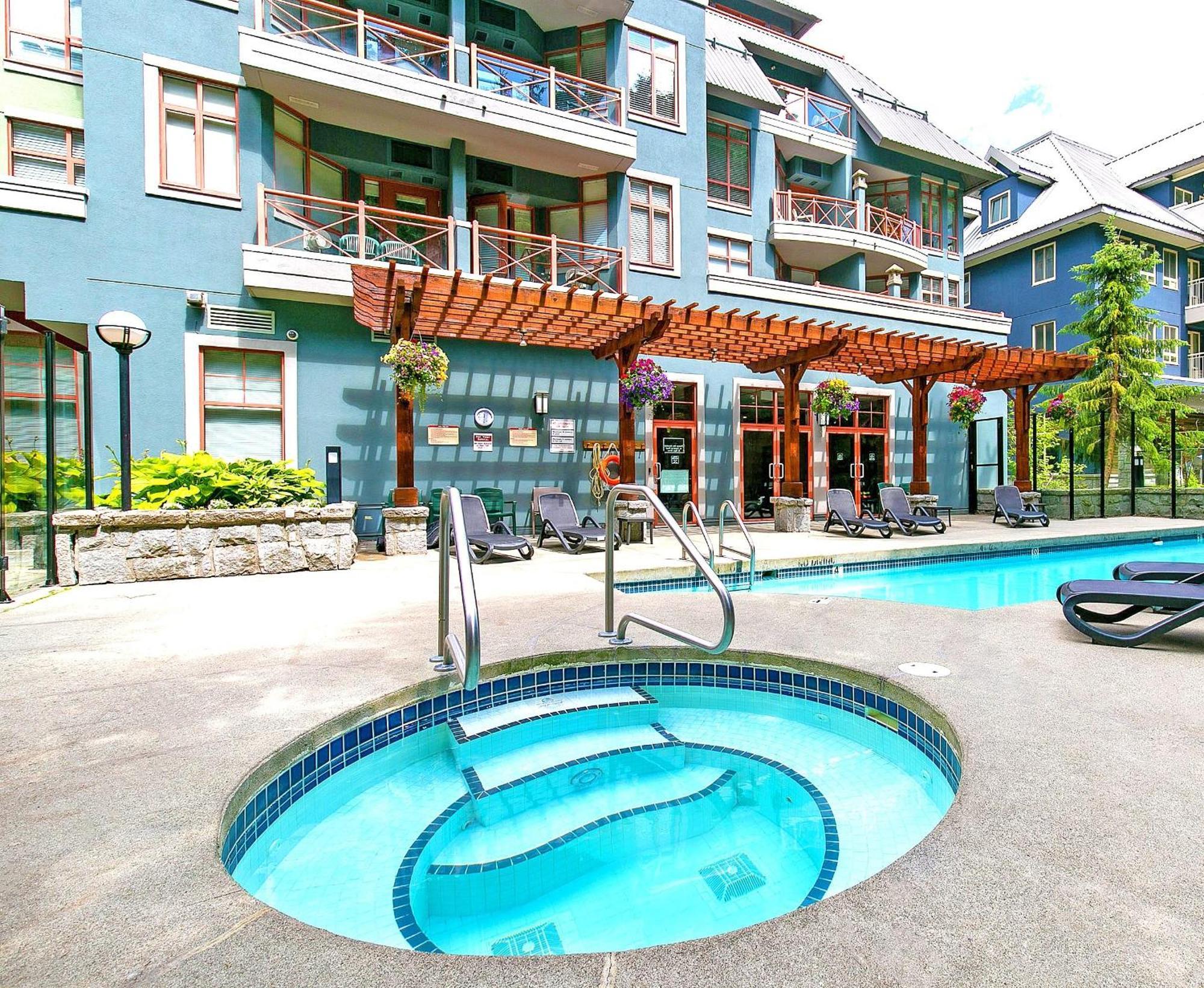 Alpenglow Lodge Family & Work Retreat By Mva Whistler Bagian luar foto